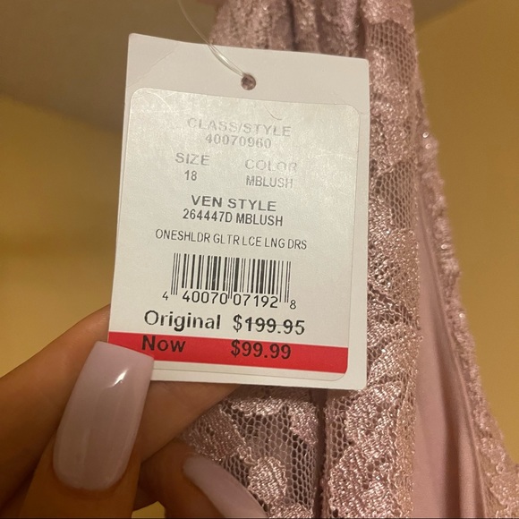 Sparkly Light Pink Lace Formal dress - Picture 9 of 10